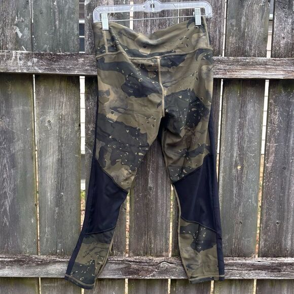 Under Armour Camo USA Leggings Large - Picture 4 of 4